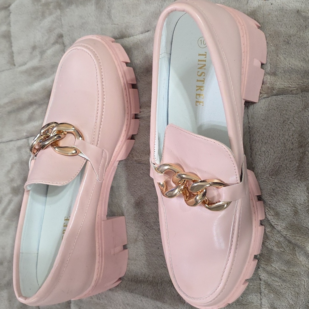 NWOT Tinstree Women's‎ Chunky Heel Slip-On Shoes Pink W/Gold Chain Sz 10